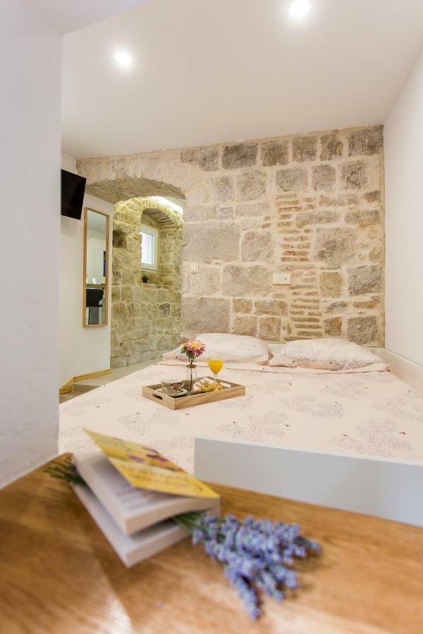 Studio Apartman "Brce" Kastela Bagian luar foto
