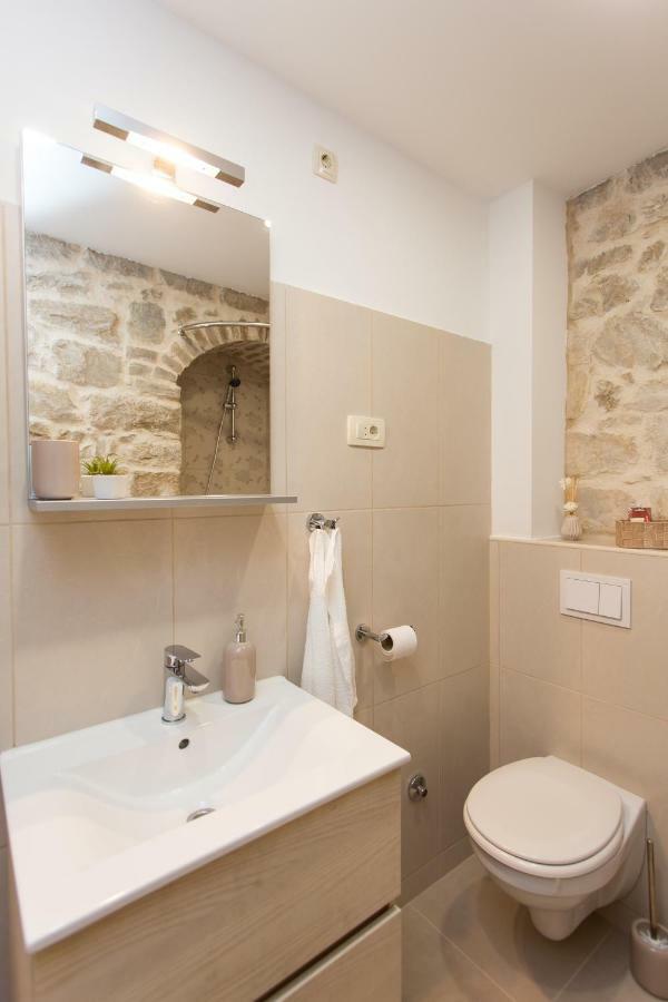 Studio Apartman "Brce" Kastela Bagian luar foto